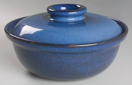 Moonstone (Rim) 1.50 Pt Round Covered Casserole