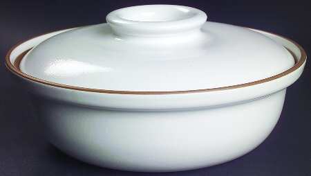 Opaque White (Coupe Shape) 2 Qt Round Covered Casserole