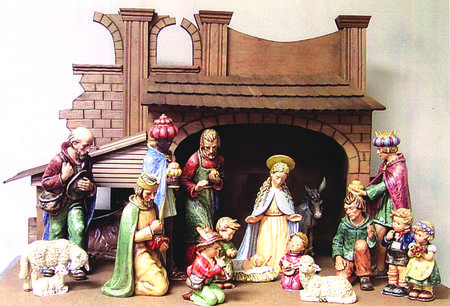 Large Colored Nativity Figurines #260 17 Piece Set - Tm6-17 Pc Nativity Set
