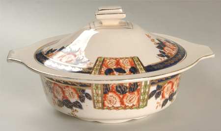 Windsor Derby Round Covered Vegetable