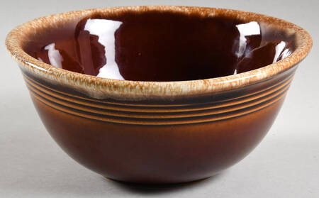 Brown Drip (House and Garden, Mirror Brown) 8" Mixing Bowl