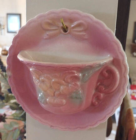 Sun Glow Pink Wall Pocket Vase