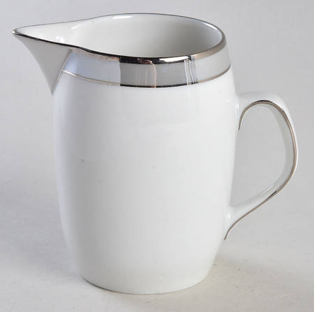 04811 Creamer by Hutschenreuther