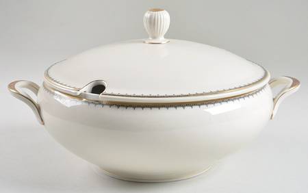 1367 Tureen &  Lid