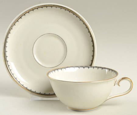 1367 Flat Cup & Saucer Set