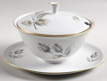 Victoria Gravy Boat w/Attached Underplate & Lid