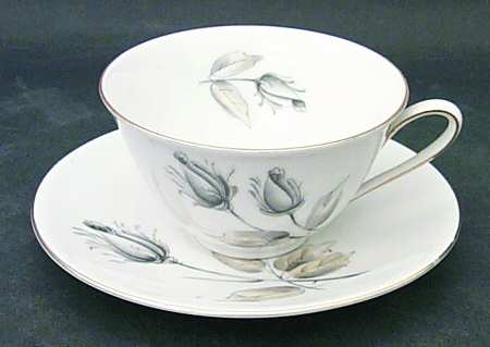 Victoria Flat Cup & Saucer Set
