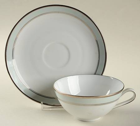 8443 Flat Cup & Saucer Set