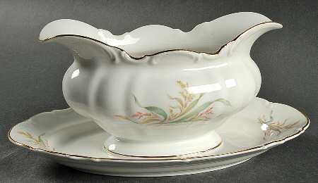 8578 Gravy Boat with Attached Underplate