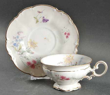 8940 Footed Cup & Saucer Set