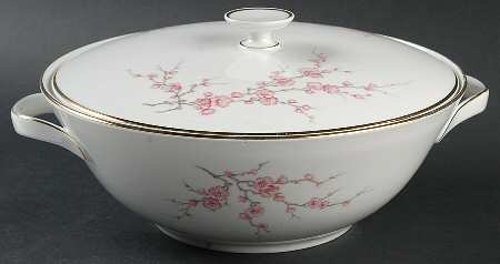 Almond Blossom (Coupe) Round Covered Vegetable