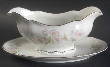 The Anemone (White, SCALLOPED) Gravy Boat with Attached Underplate