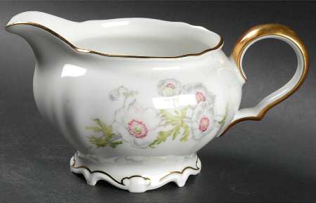 The Anemone (White, SCALLOPED) Creamer