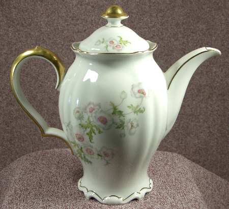 The Anemone (White, SCALLOPED) Coffee Pot & Lid