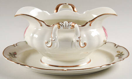 Barbara Gravy Boat with Attached Underplate