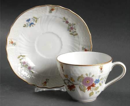 Bellevue Flat Cup & Saucer Set