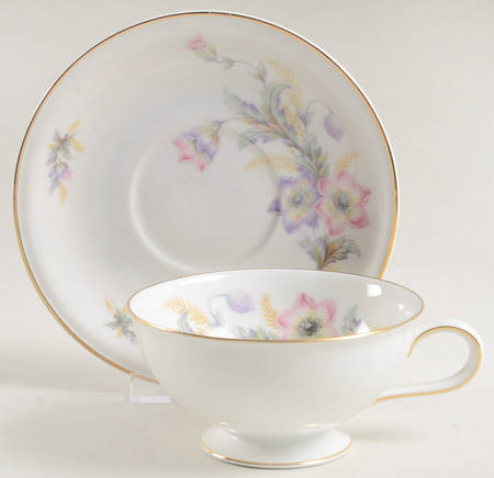 Belmont, The Footed Cup & Saucer Set