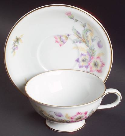Belmont, The Footed Cup & Saucer Set