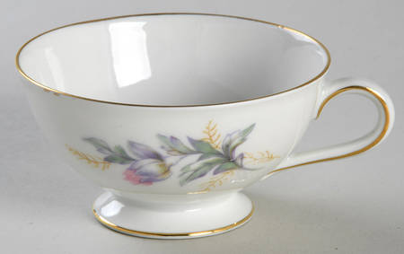 Belmont, The Footed Demitasse Cup
