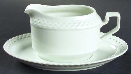 Blanche (Comtesse) Gravy Boat & Underplate