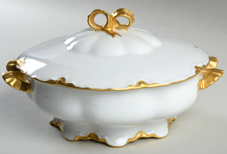 The Blenheim Round Covered Vegetable