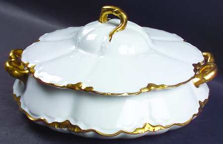The Blenheim Round Covered Vegetable
