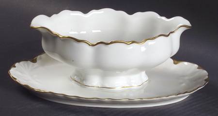 The Blenheim Gravy Boat with Attached Underplate