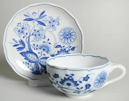 Blue Onion Flat Cup & Saucer Set