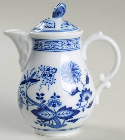 Blue Onion Creamer & Lid