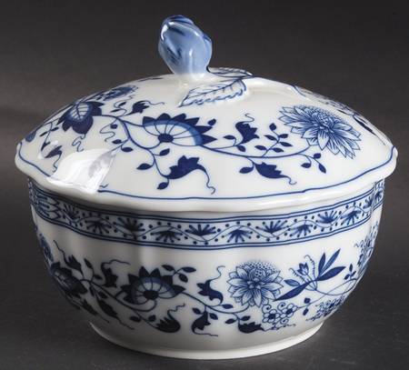 Blue Onion 5" Round Box & Lid