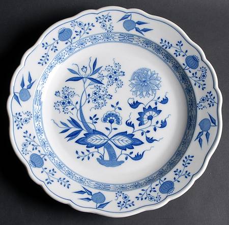 Blue Onion 12" Chop Plate (Round Platter)