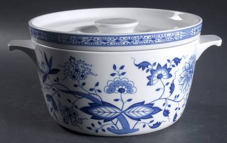 Blue Onion 3 Quart Round Covered Casserole