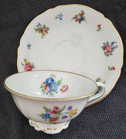 Bristol Footed Cup & Saucer Set