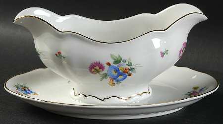 Bristol Gravy Boat with Attached Underplate