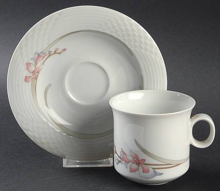 Carmina Flat Cup & Saucer Set
