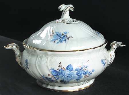 Chateau Bleu Round Covered Vegetable