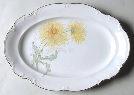 The Chrysanthemum 14" Oval Serving Platter