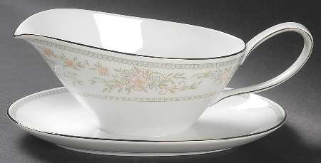 Christine Gravy Boat with Attached Underplate