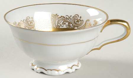 The Clifton (Gold Trim) Footed Cup