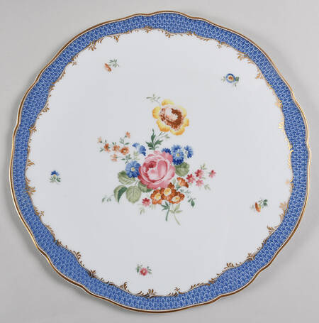 Coburg Cake Plate