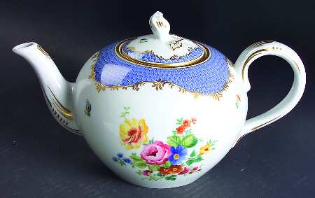 Coburg Teapot & Lid
