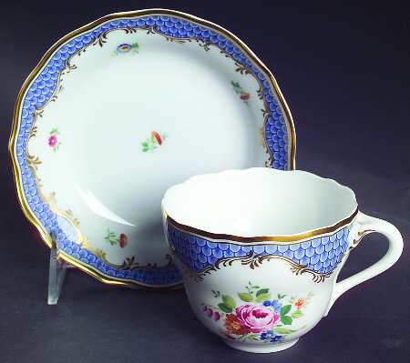 Coburg Flat Cup & Saucer Set