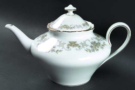 Corsage Teapot & Lid