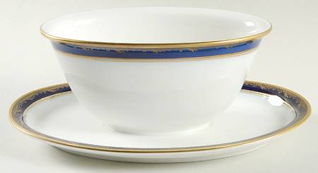 The Diplomat Gravy Boat with Attached Underplate