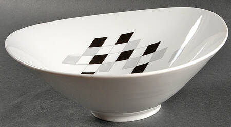 The Domino Triangular Vegetable Bowl