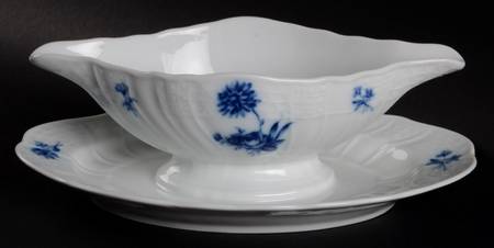 Dresden Blau Gravy Boat with Attached Underplate