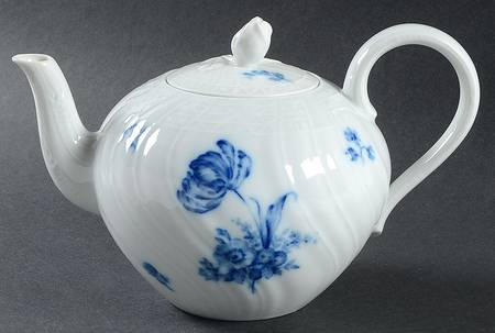 Dresden Blau Teapot & Lid