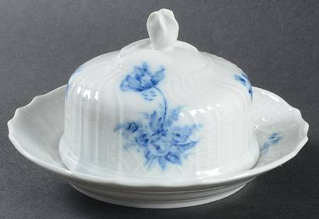 Dresden Blau Round Covered Butter