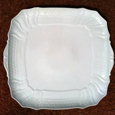 Dresden All White 11" Square Tray