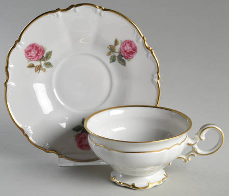 The Dundee Footed Cup & Saucer Set by Hutschenreuther
